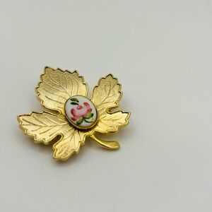Vintage Gold Leaf Brooch with Hand-Painted Rose – Elegant Floral Design
